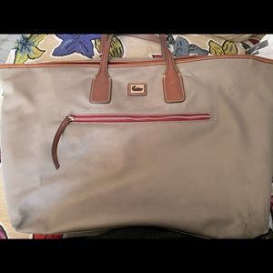 Tote gently ♥️used needs a wipe down